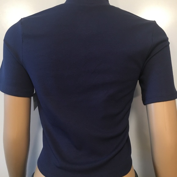 Arizona women’s shorts sleeves mock neck top - Picture 9 of 11